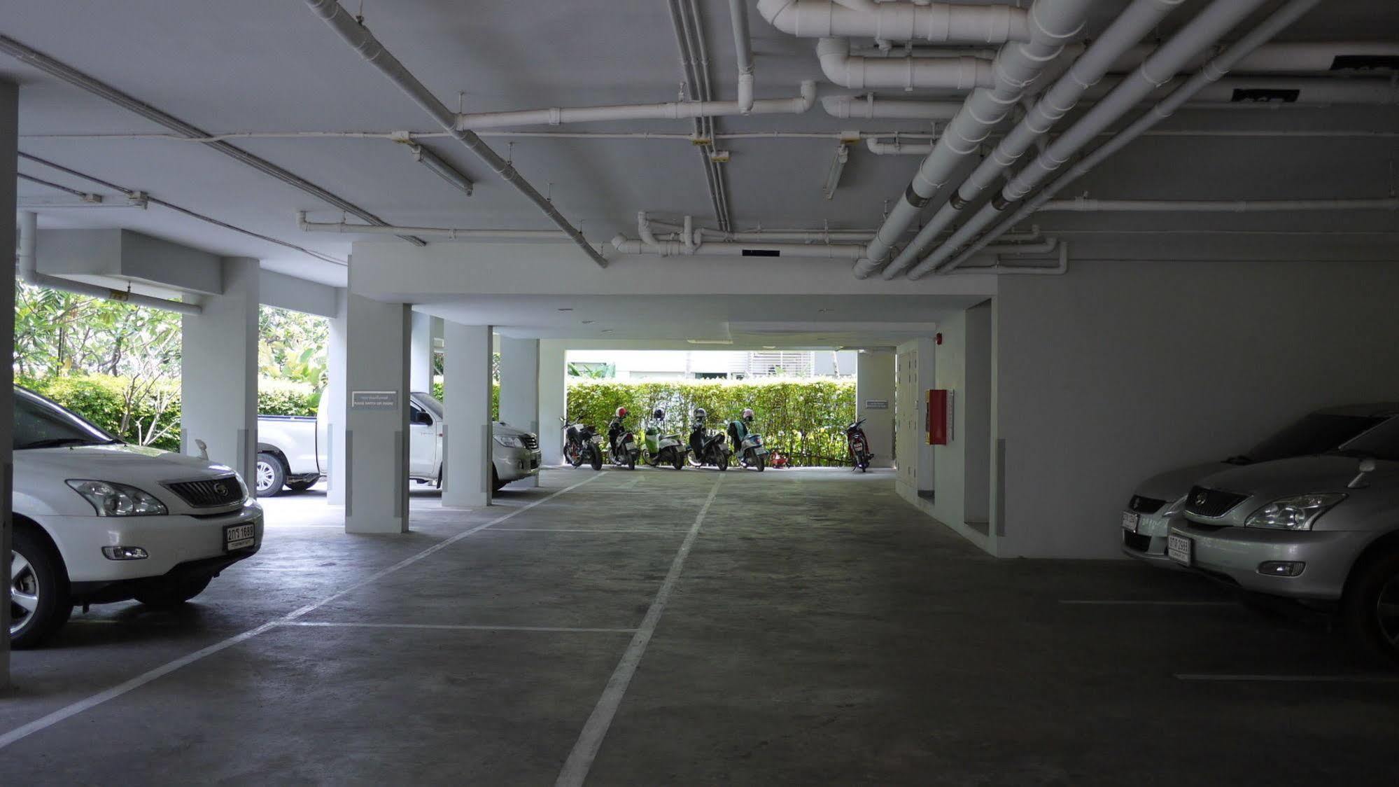 Baan Sanpluem Hua Hin Apartment Exterior photo